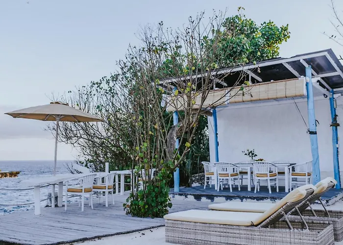 Villa Waru