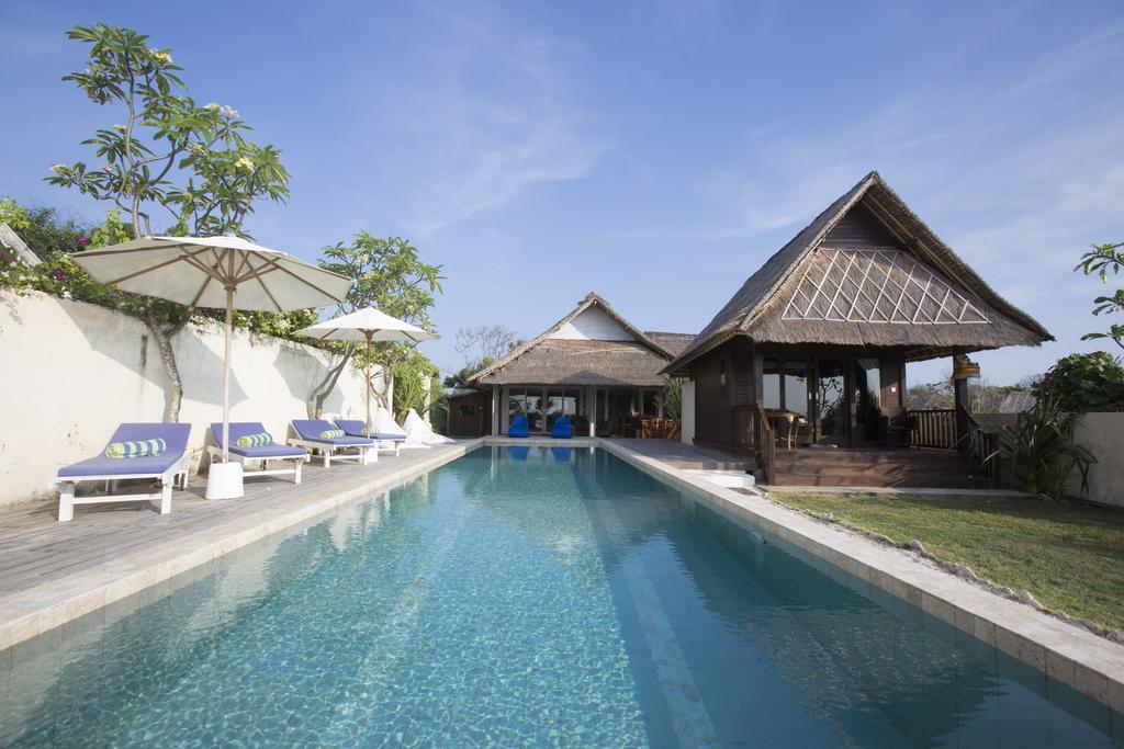 Waru Villa *